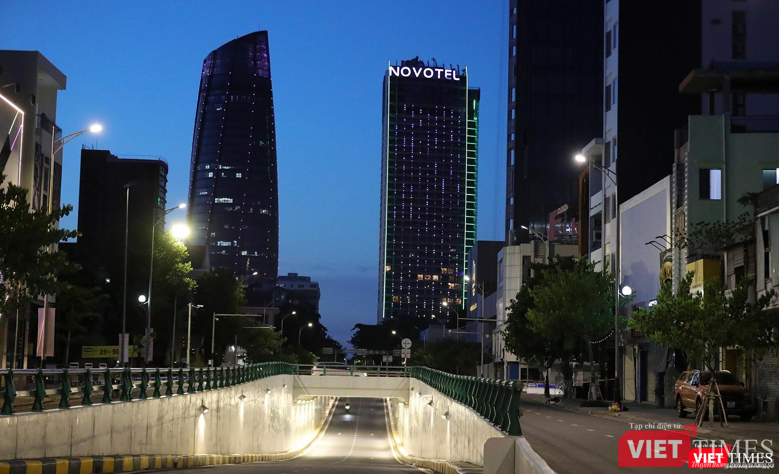 Hầm chui phía Tây cầu Sông Hàn trong ngày đầu thực hiện giãn cách