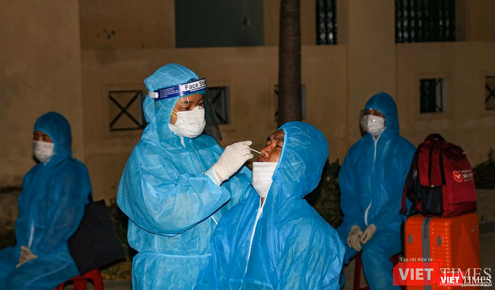 Lấy mẫu xét nghiệm