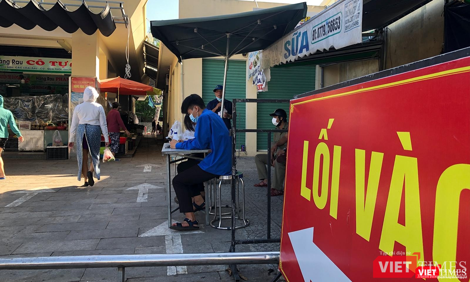 Chợ truyền thống được mở trở lại