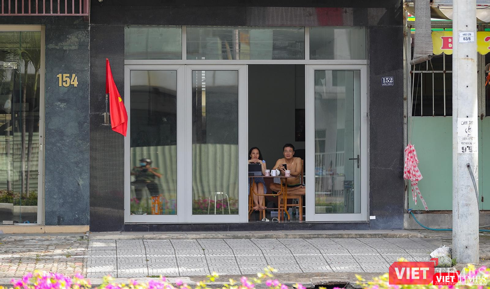 Một gia đình &quot;ăn&quot; Tết Độc lập theo cách riêng của mình