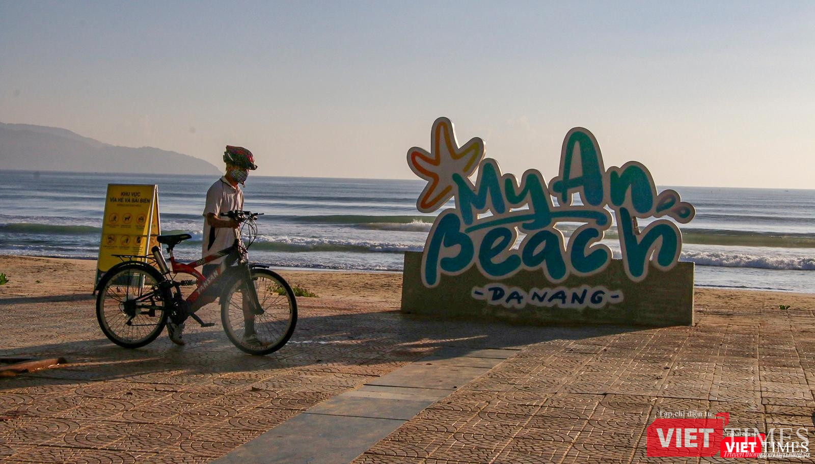 Biển Đà Nẵng trong sáng ngày 30/9