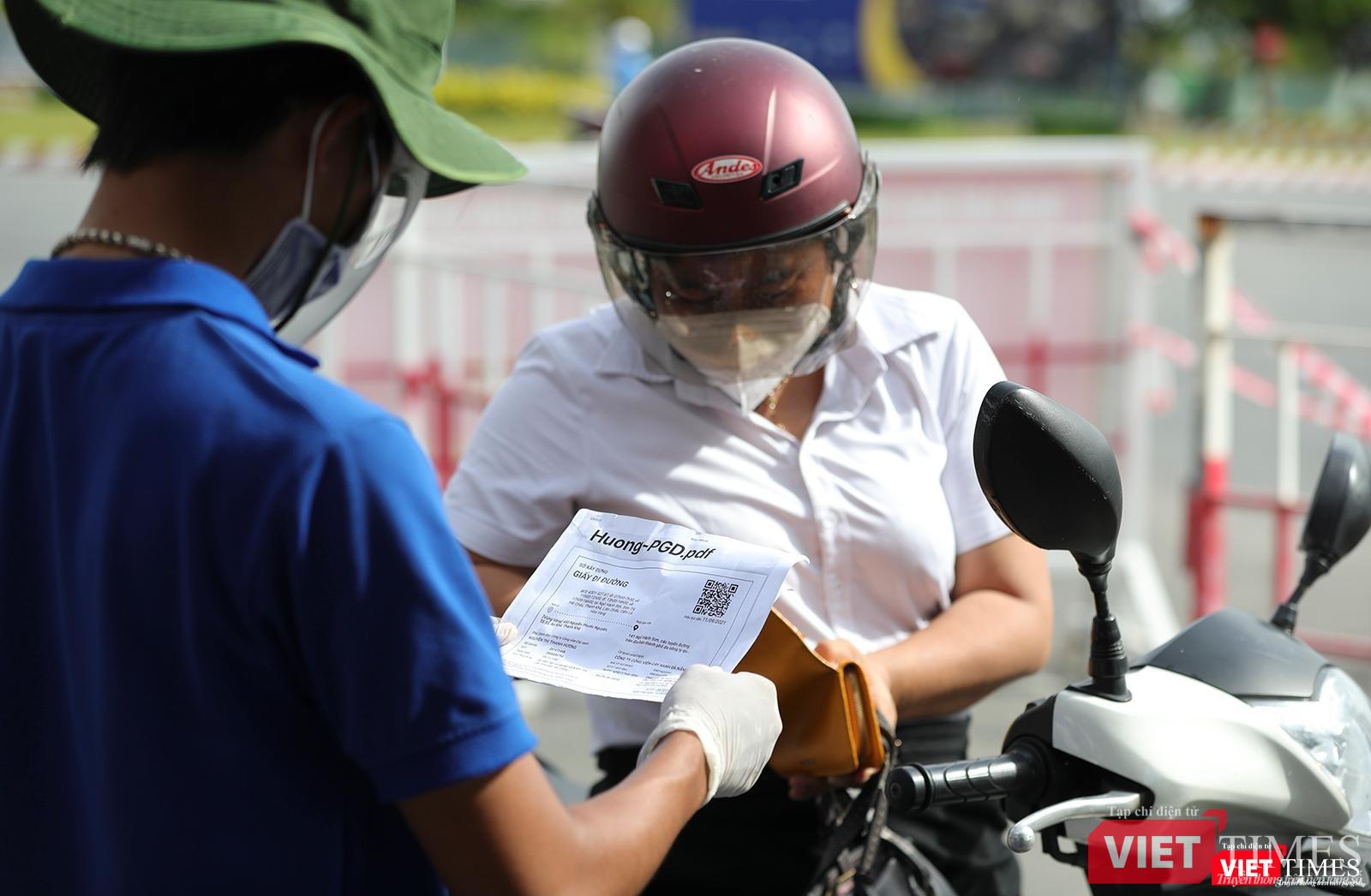 Một trường hợp kiểm tra giấy đi đường QRCode bằng trực quan