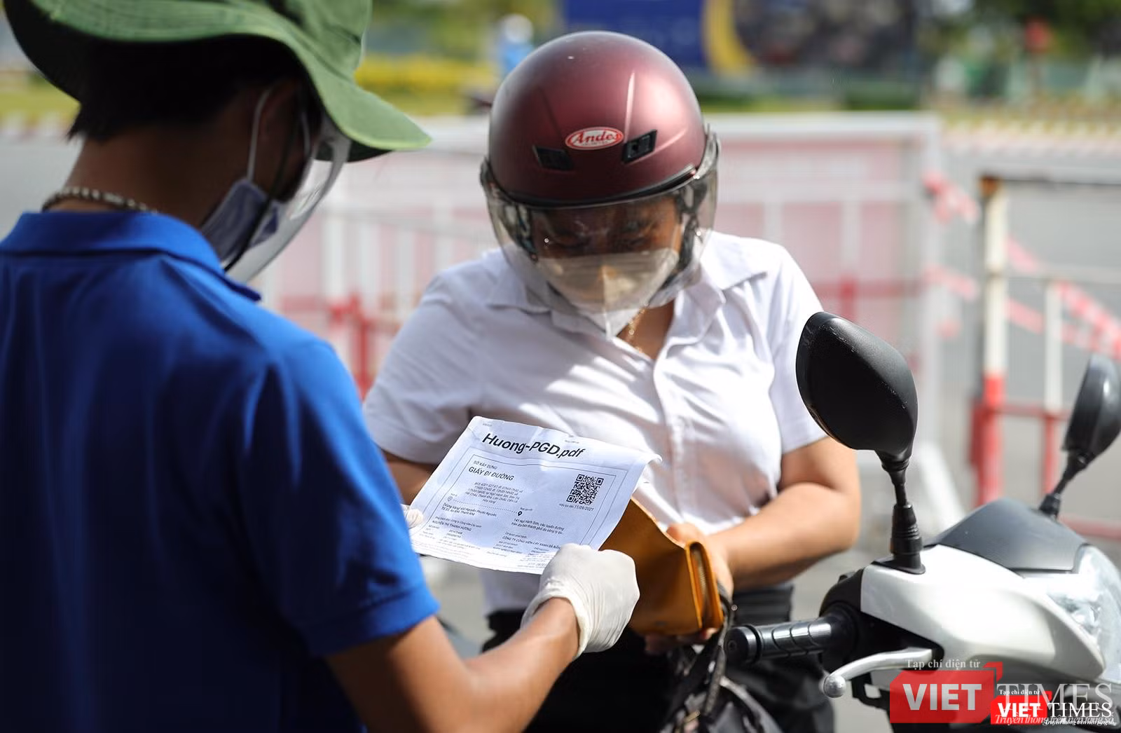 Một trường hợp kiểm tra giấy đi đường QRCode bằng trực quan