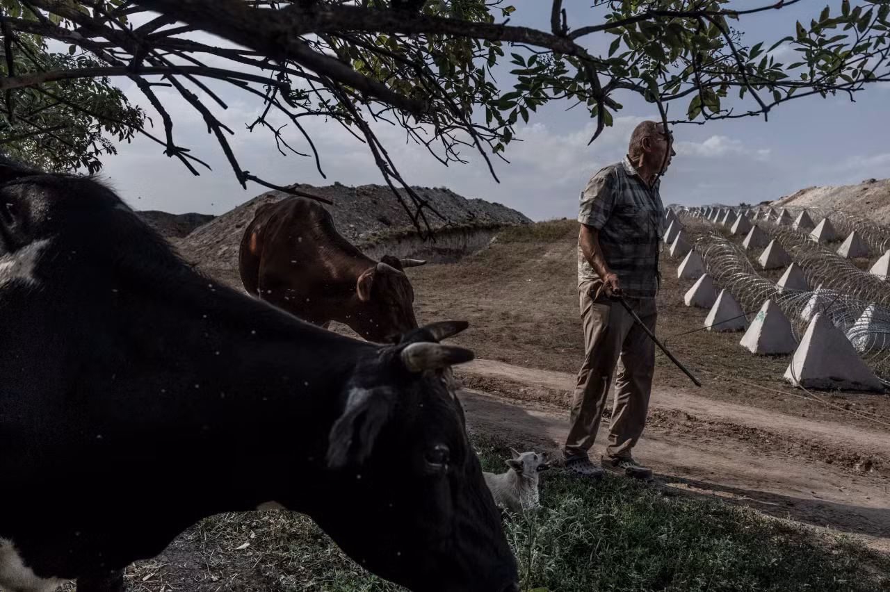 Ukraine tăng tốc xây dựng pháo đài chống Nga kéo dài từ Kharkov tới Zaporizhzhia 5.png