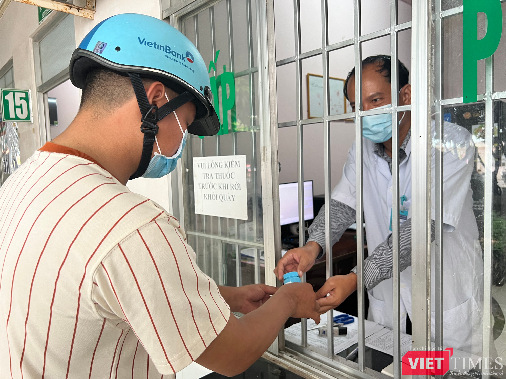 VT_ Phát thuốc'.JPG