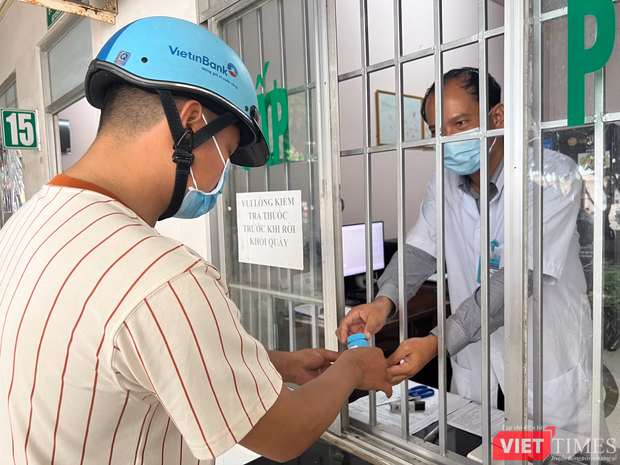 VT_ Phát thuốc'.JPG