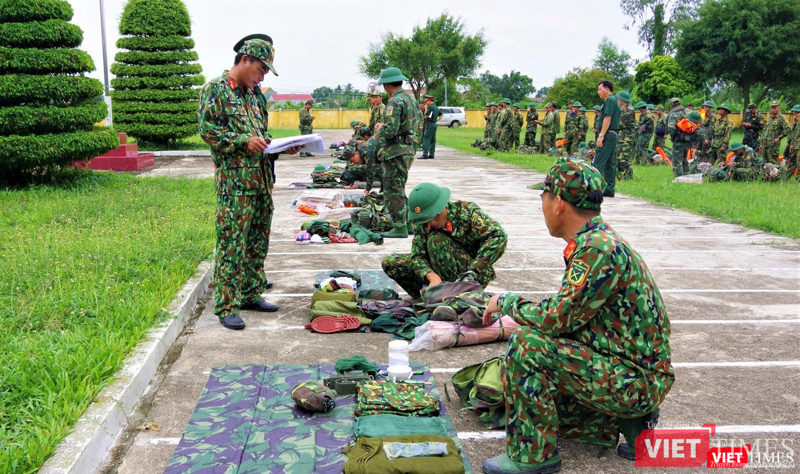 Lực lượng cán bộ, chiến sĩ được điều động, sẵn sàng ứng cứu người dân