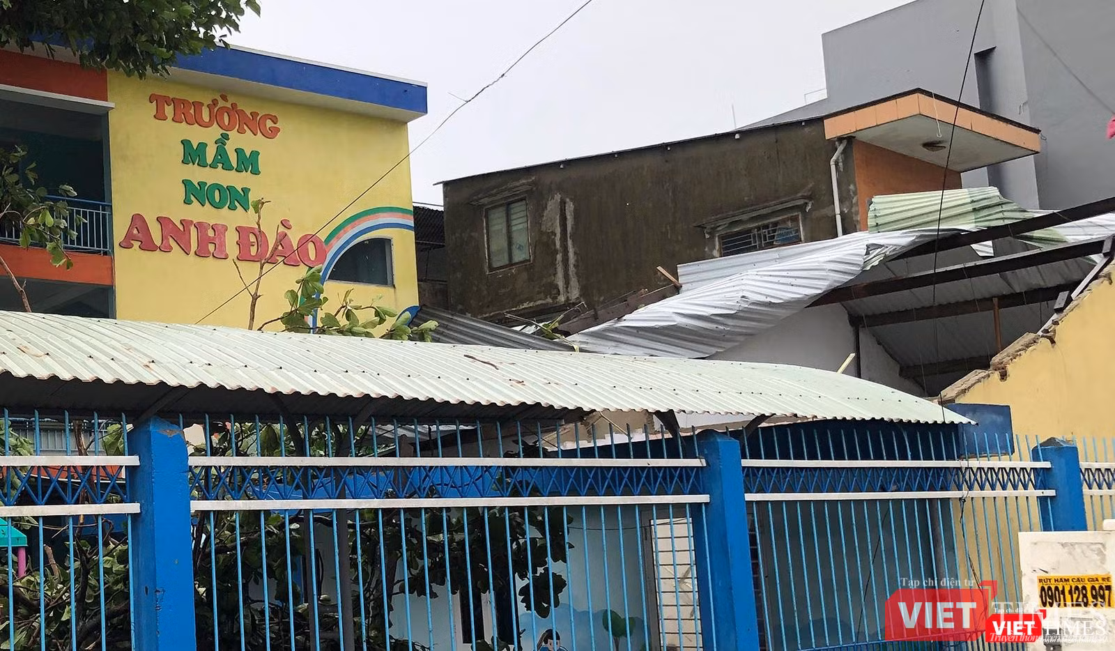 Đã có trường học bị tốc mái