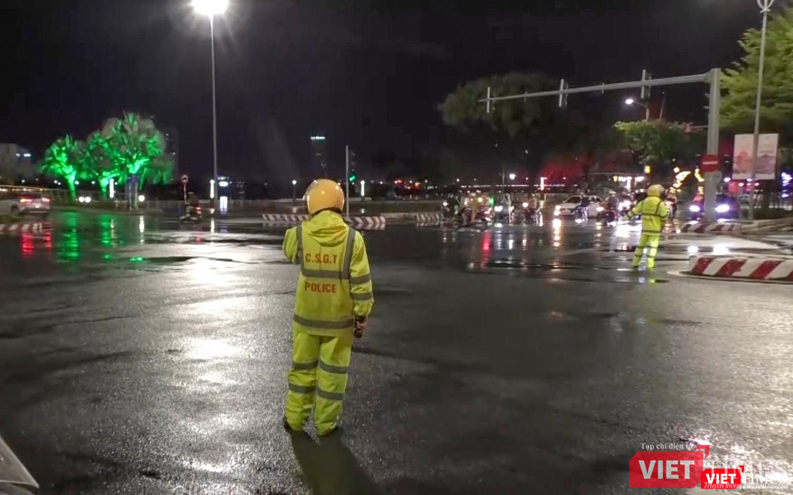 Lực lượng CSGT triển khai lực lượng sẵn sàng phương án ứng phó khi bão đổ bộ