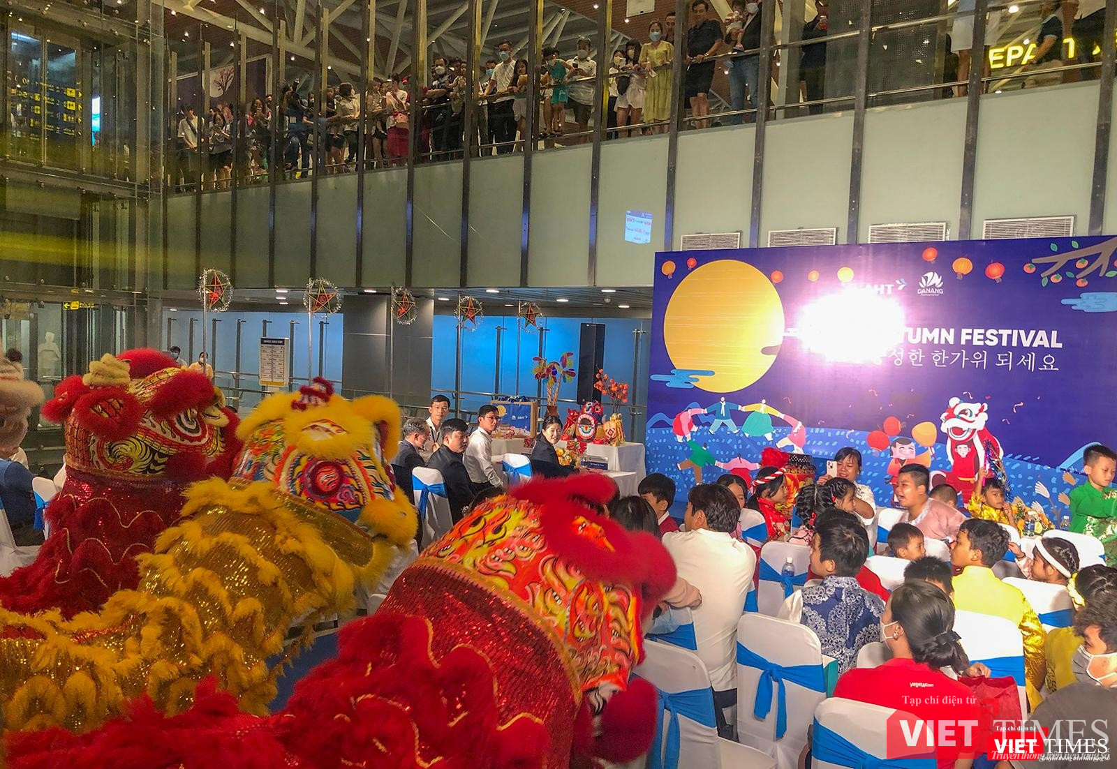 Quang cảnh đêm trung thu kỷ niệm 30 năm thiết lập quan hệ ngoại giao Việt Nam- Hàn Quốc được tổ chức tại nhà ga quốc tế sân bay Đà Nẵng