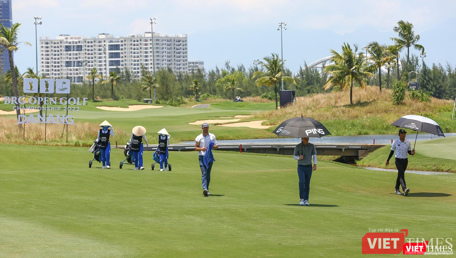 Các golfer tại hố số 18