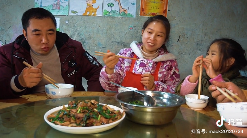 Gia đình Đào Tử - người nổi tiếng trên các nền tảng video ngắn.