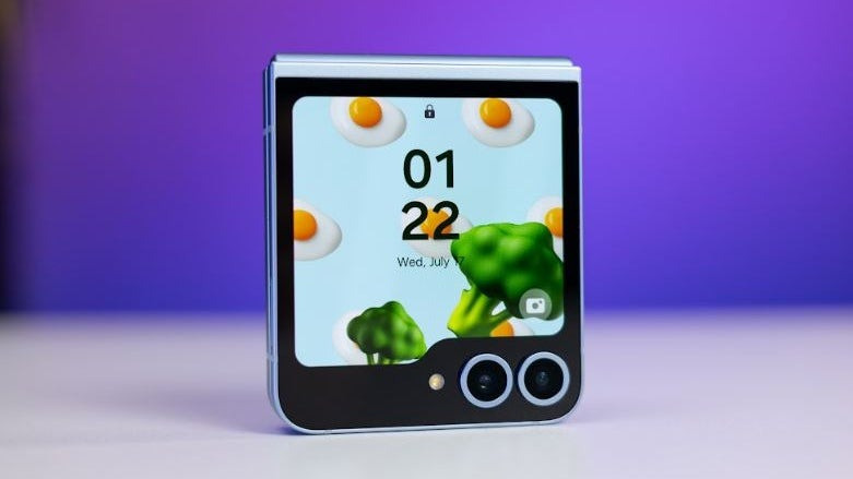 Galaxy Z Flip 6 - Phone Arena.jpg