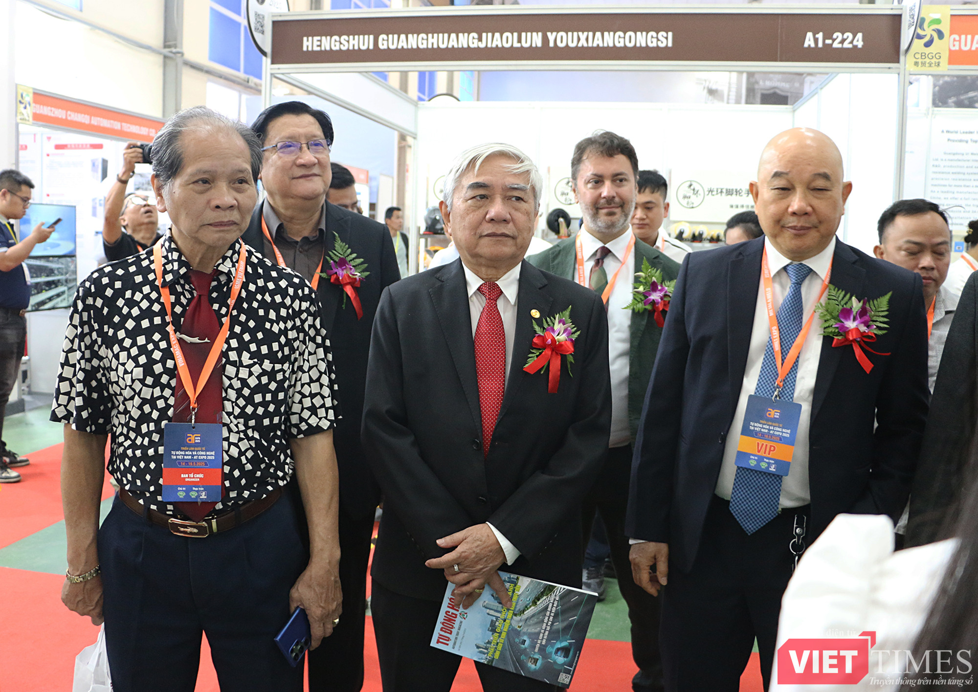 vt_ban to chuc 1.jpg