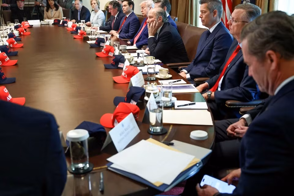 Noi cac My - Reuters.jpg