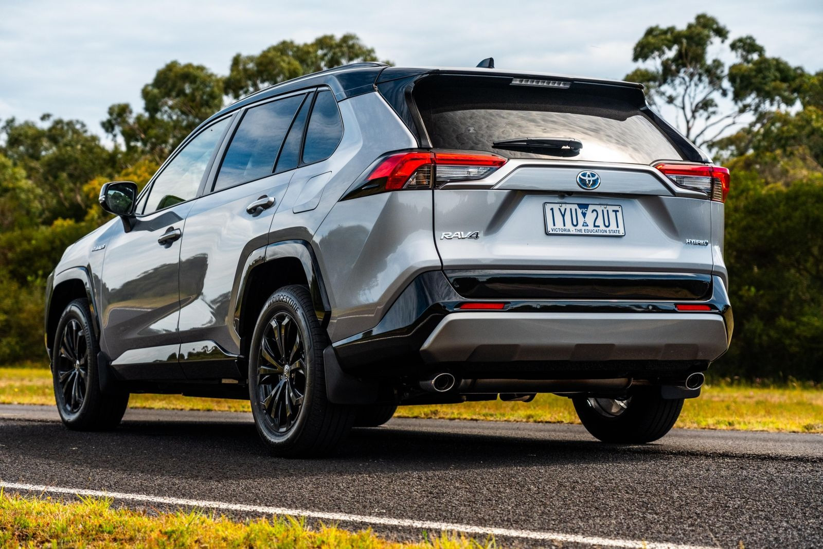 Toyota-Rav4 Hybrid - Car Expert.jpg