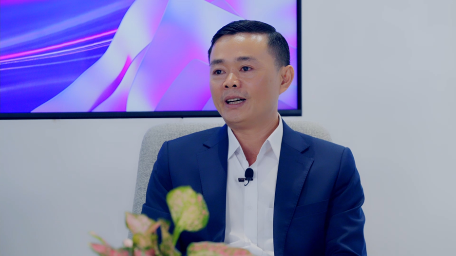 ông Nguyễn Đức Hạnh - Phó Tổng giám đốc Công nghệ thông tin Tập đoàn Thiên Long chia sẻ về kinh nghiệm và thành quả bước đầu từ chương trình chuyển đổi số tại Tập đoàn Thiên Long