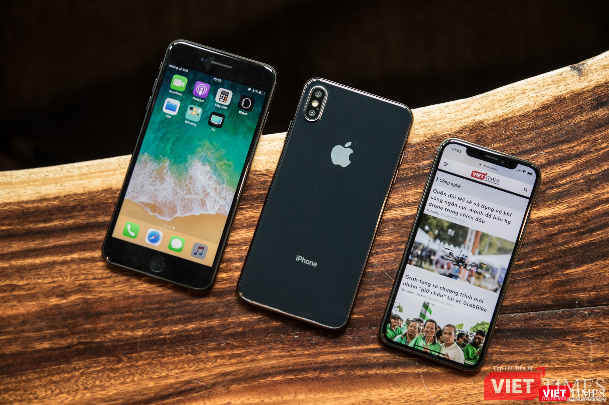 Có thể thấy kích thước của iPhone X Plus màn hình 6,5 inch cũng tương đương với iPhone 7 Plus màn hình 5,5 inch Có thể thấy kích thước của iPhone X Plus màn hình 6,5 inch cũng tương đương với iPhone 7 Plus màn hình 5,5 inch