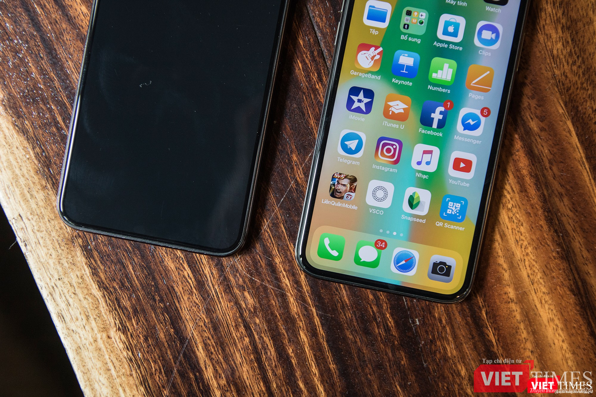 Theo nhà phân tích Ming-Chi Kuo thì iPhone X Plus sẽ có RAM 4GB, nâng cấp nhẹ so với mức 3GB của iPhone X. Tuy nhiên, với tối ưu tốt từ hệ điều hành iOS và các ứng dụng, mức RAM này sẽ cho hiệu suất hoạt động tốt hơn nhiều so với các mẫu điện thoại Android RAM 6GB. Theo nhà phân tích Ming-Chi Kuo thì iPhone X Plus sẽ có RAM 4GB, nâng cấp nhẹ so với mức 3GB của iPhone X. Tuy nhiên, với tối ưu tốt từ hệ điều hành iOS và các ứng dụng, mức RAM này sẽ cho hiệu suất hoạt động tốt hơn nhiều so với các mẫu điện thoại Android RAM 6GB.