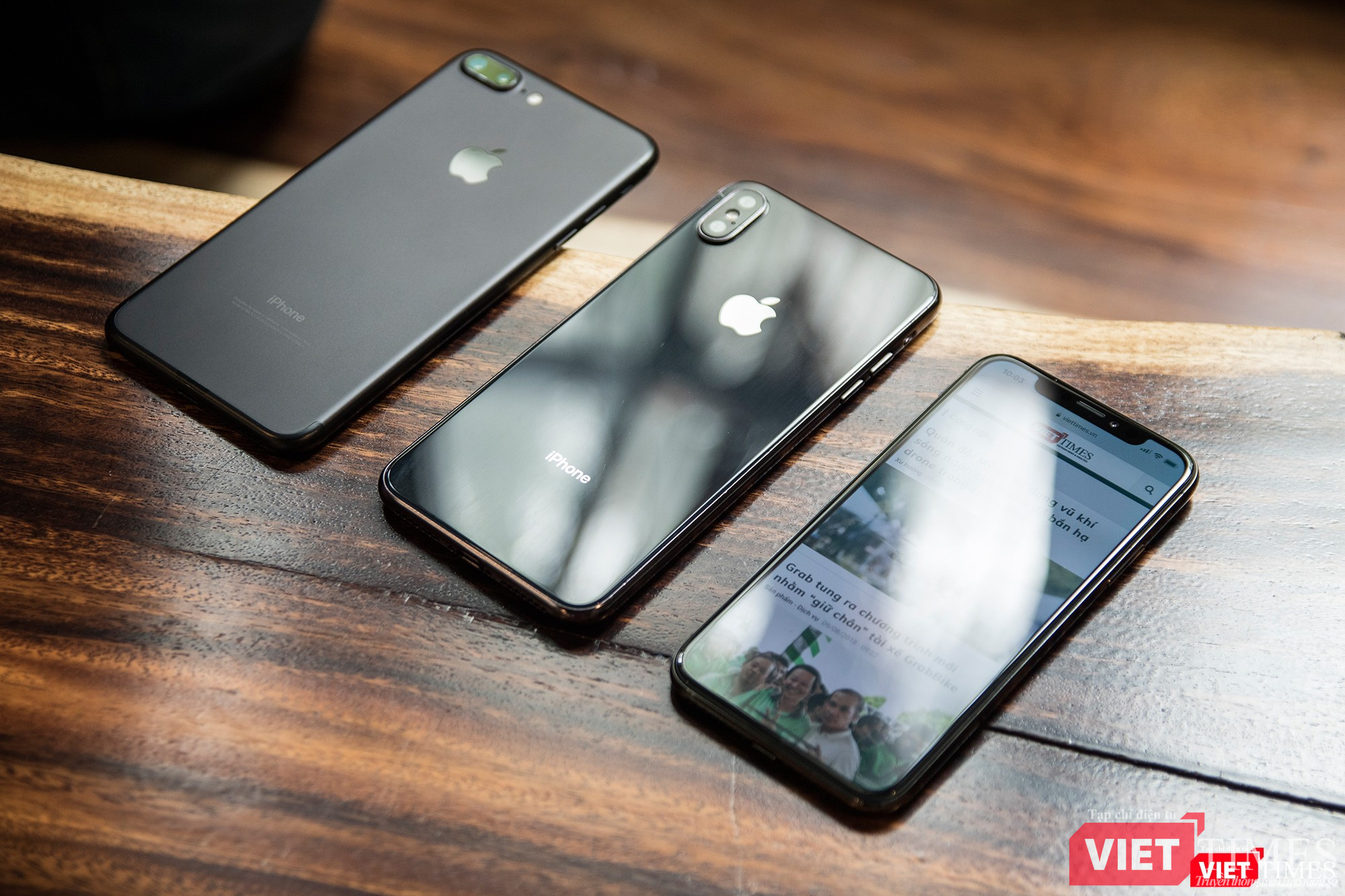 iPhone X Plus dày hơn không đáng kể so với iPhone 7 Plus iPhone X Plus dày hơn không đáng kể so với iPhone 7 Plus
