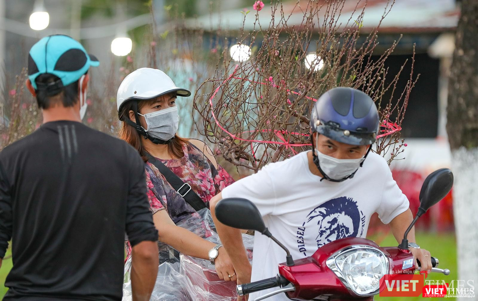 Đem Tết về nhà