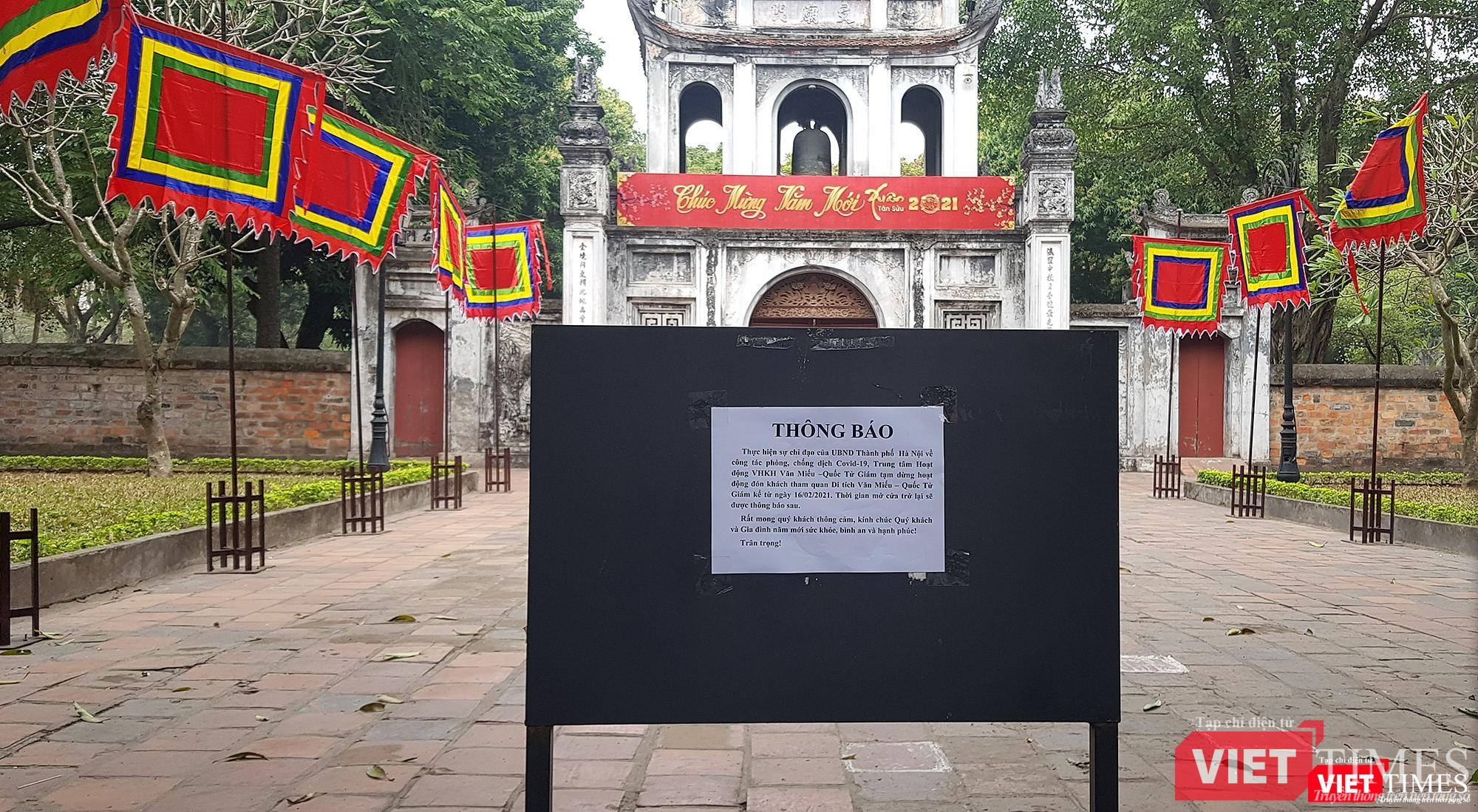 Hình ảnh đền chùa và quán xá Hà Nội chiều mùng 5 Tết ảnh 10