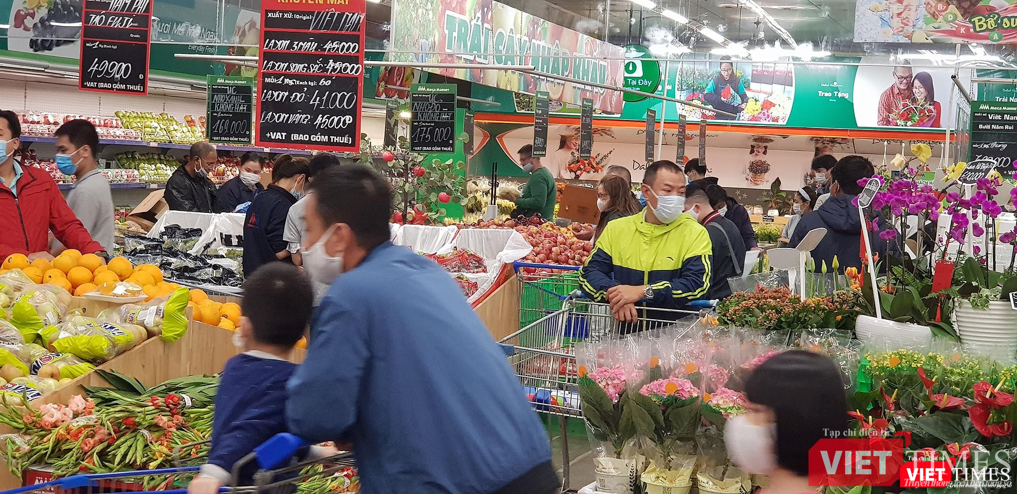 Mặc cho dịch bệnh vẫn đang đe dọa cuộc sống mỗi gia đình, sức mua dịp Tết vẫn ở mức khá