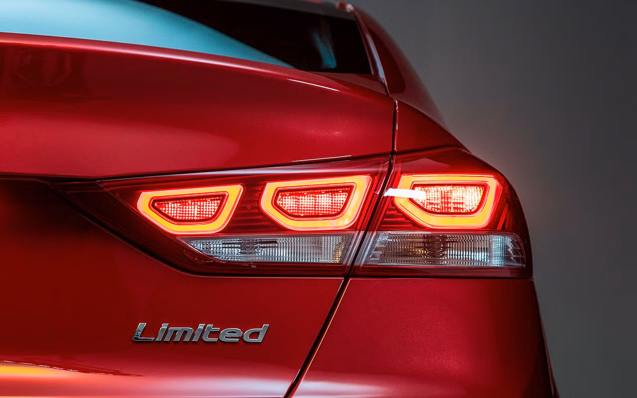 Hyundai Elantra 2019 khác với phiên bản cũ như thế nào? ảnh 14