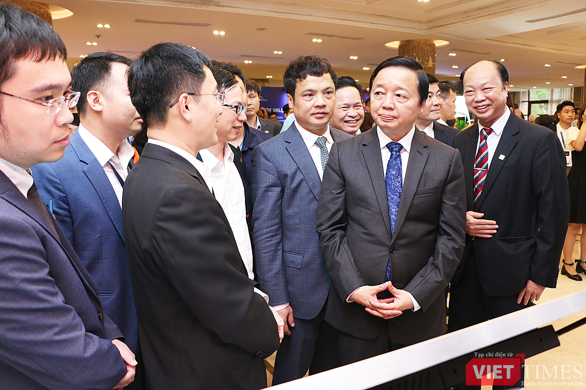 vt_Tran Hong Ha 1.jpg