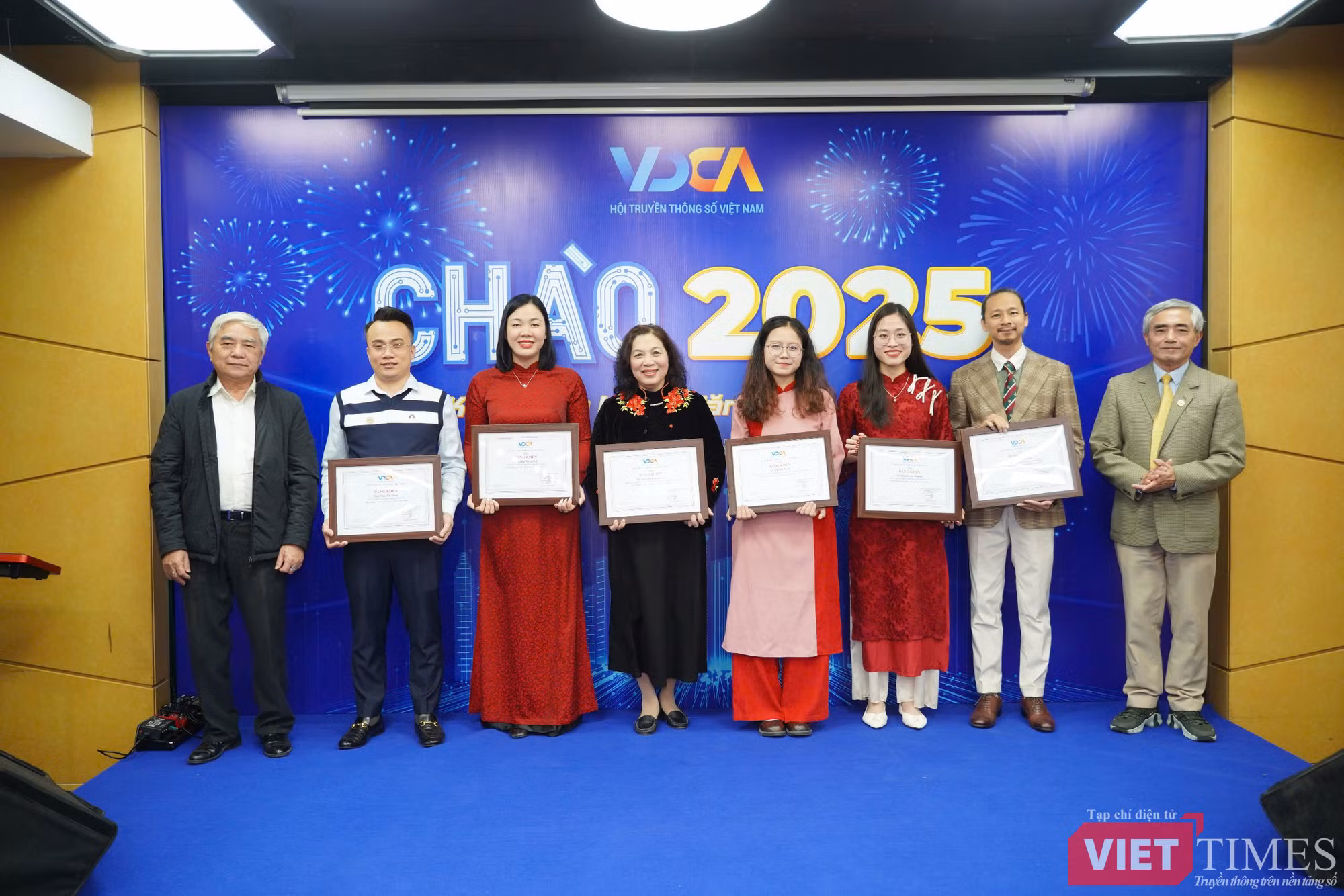 vt_khen thuong ca nhan xuat sac 2.jpg