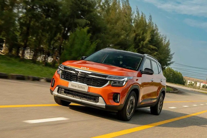 Kia Seltos phiên bản 1.5l Luxury có lợi thế hơn nhờ động cơ Turbo tăng áp.
