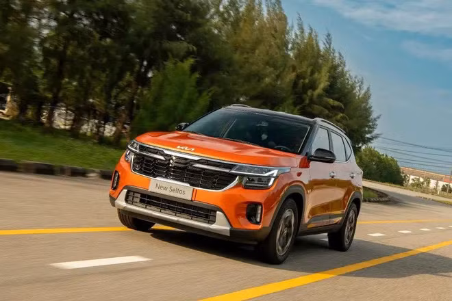 Kia Seltos phiên bản 1.5l Luxury có lợi thế hơn nhờ động cơ Turbo tăng áp.