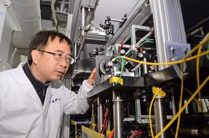 Ông Pan Ji Wei là người đưa Trung Quốc dẫn đầu thế giới về truyền thông lượng tử (ảnh China Daily)