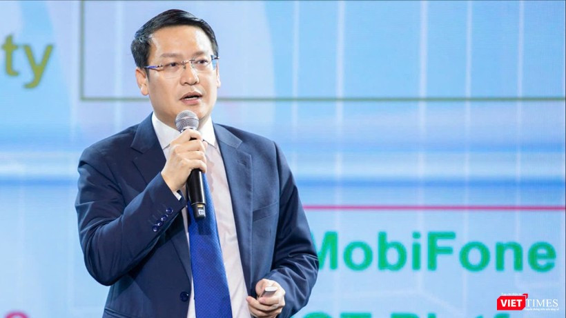 Ông Vũ Kiêm Văn nêu rõ quan điểm Việt Nam bứt phá về công nghệ và chuyển đổi số thì không thể chỉ đi một mình. Việc chủ động tham gia vào các chuỗi giá trị, chuỗi đổi mới toàn cầu là điều bắt buộc.