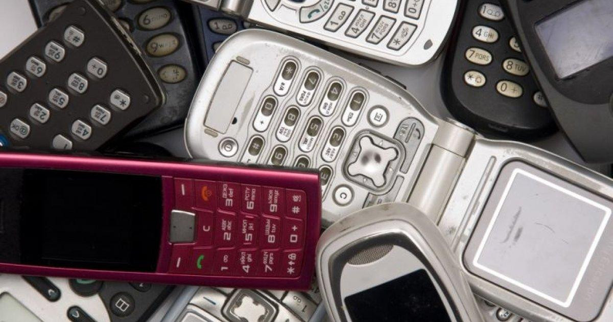 Các mẫu điện thoại 2G của Nokia, Ericsson và Motorola Các mẫu điện thoại 2G của Nokia, Ericsson và Motorola