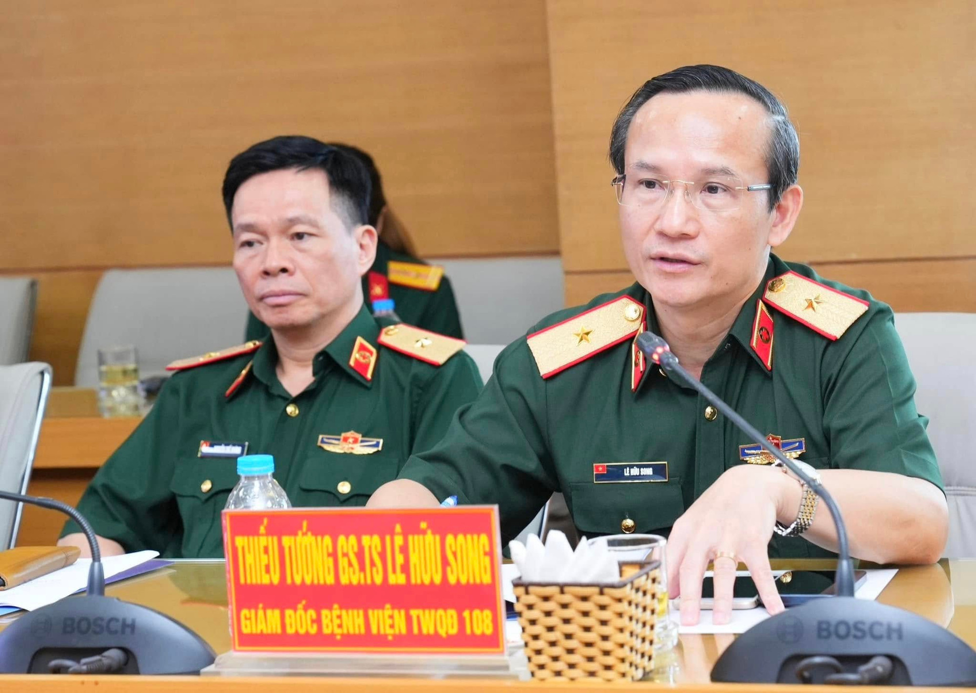 Thiếu tướng, GS.TS Lê Hữu Song - Giám đốc Bệnh viện Trung ương Quân đội 108