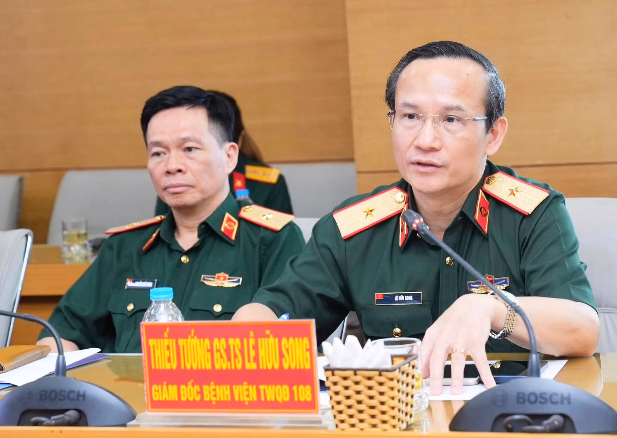 Thiếu tướng, GS.TS Lê Hữu Song - Giám đốc Bệnh viện Trung ương Quân đội 108