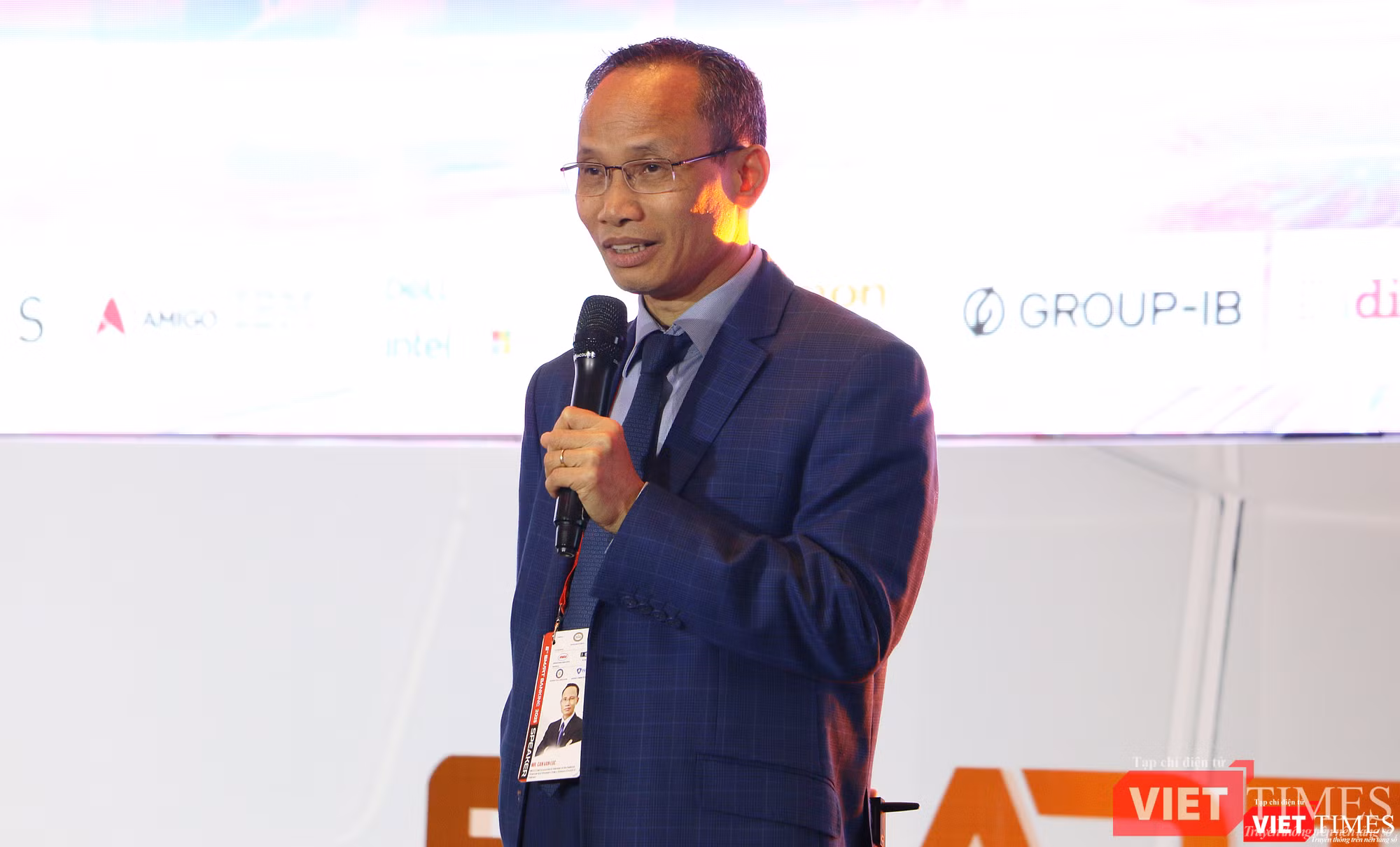 Ông Cấn Văn Lực phát biểu tại hội thảo