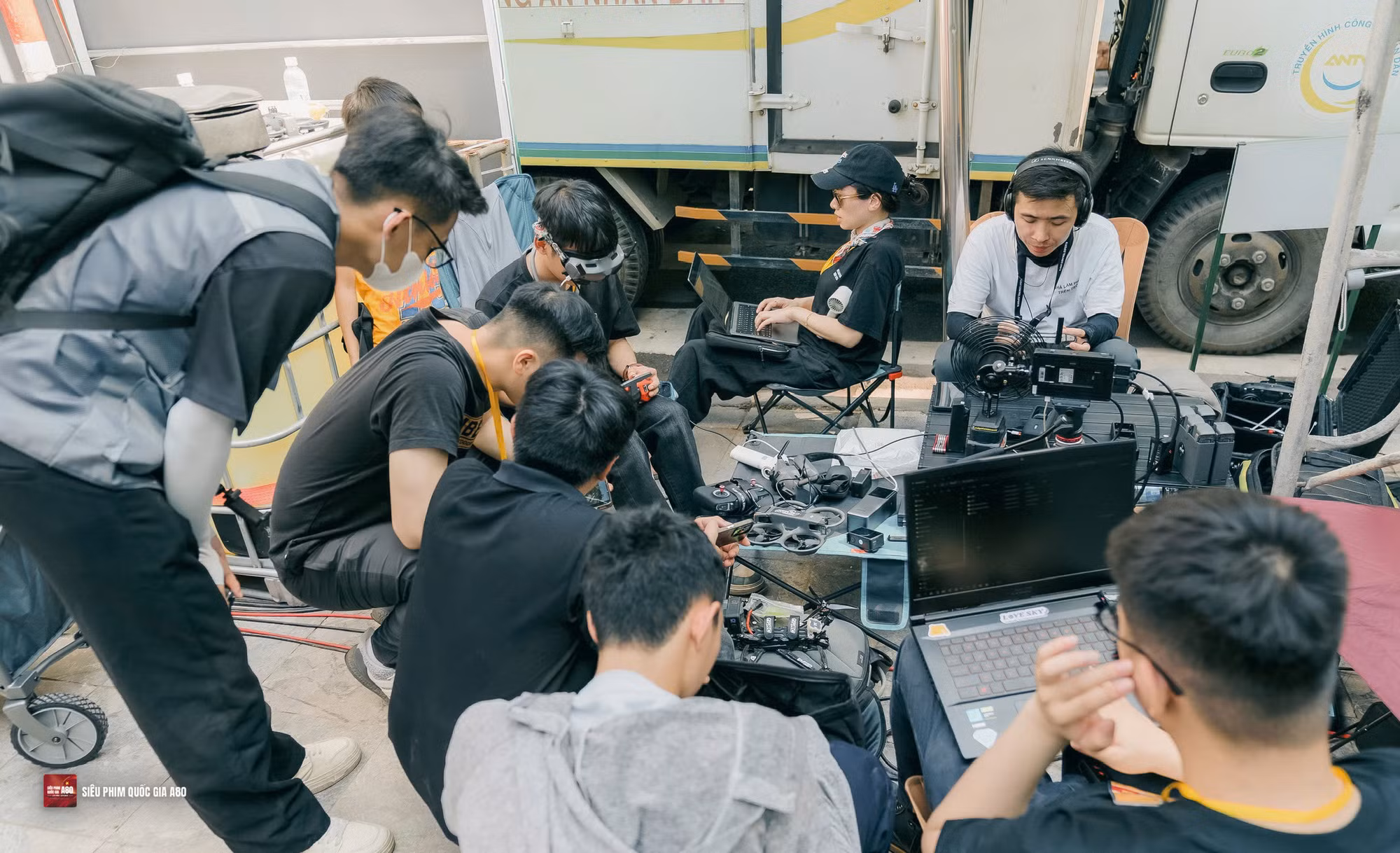 ảnh nhóm lam phim.jpg