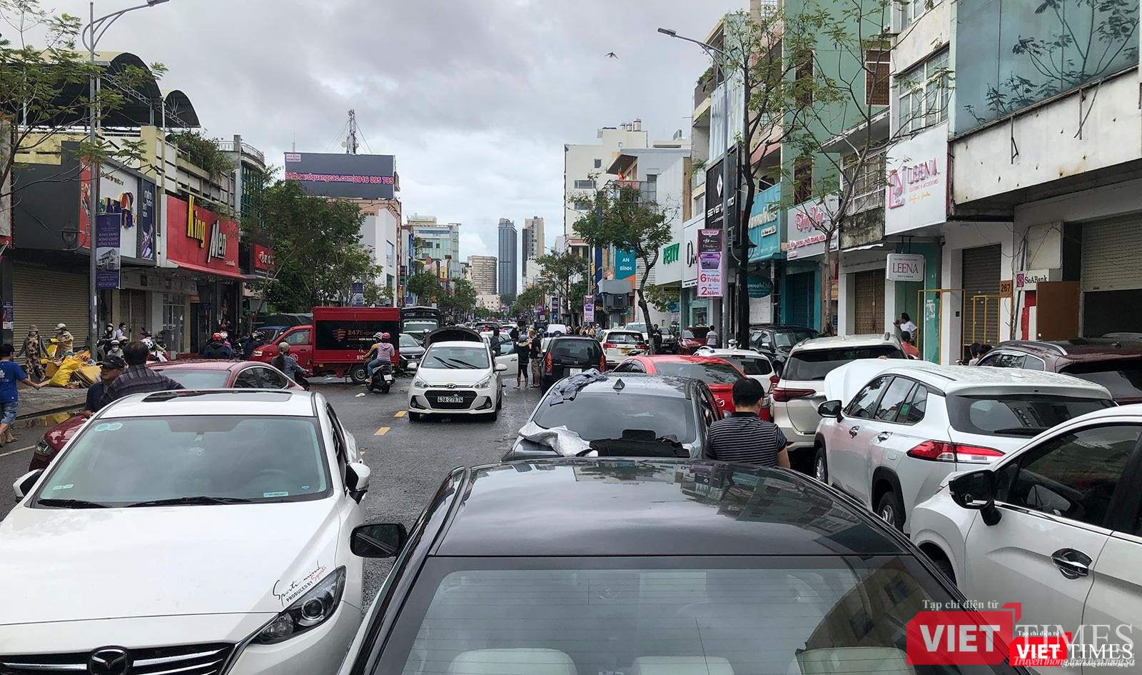 vt_ da nang xe o to nam la liet 1.jpg