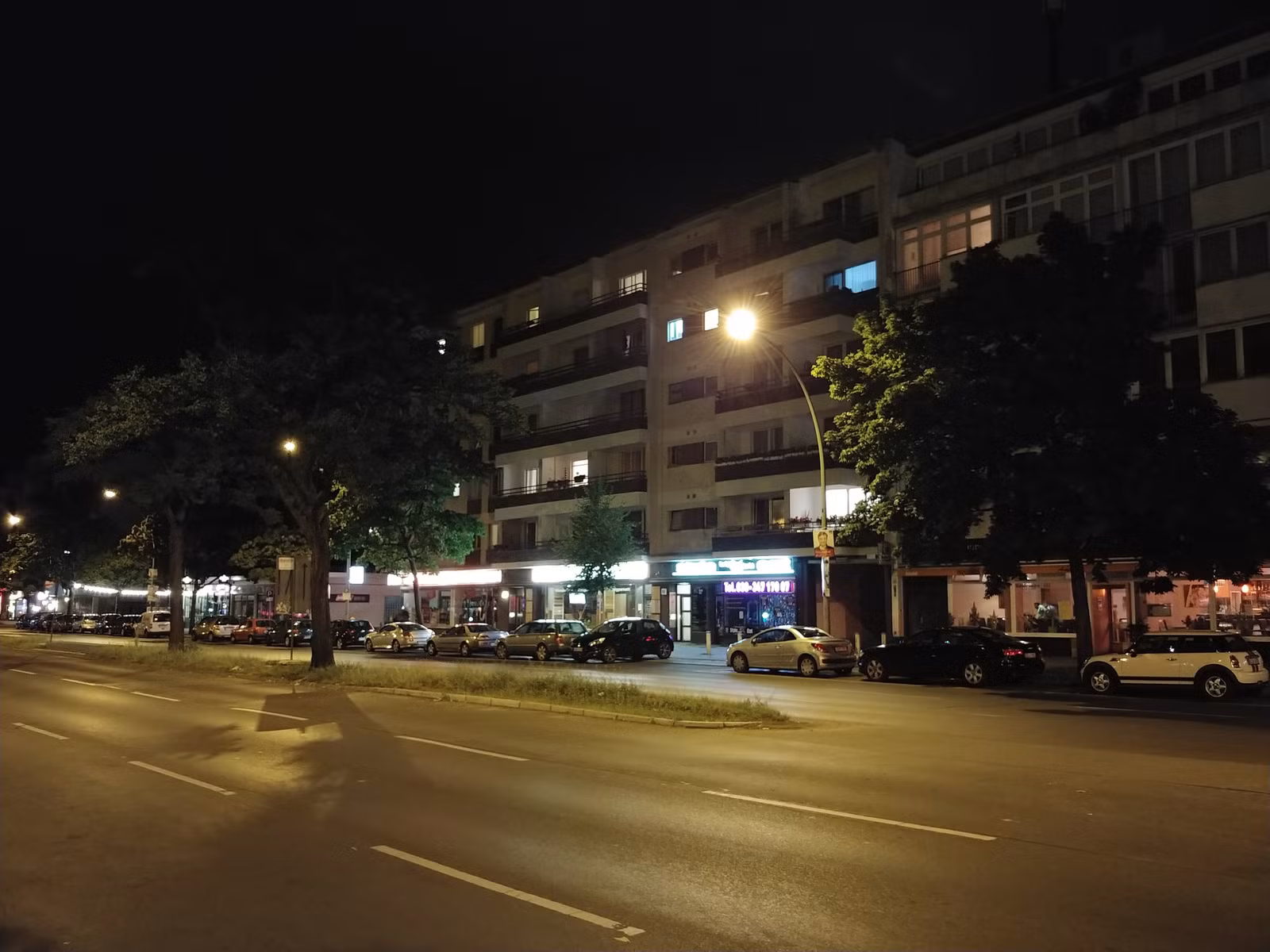 So sánh ảnh chụp từ LG V30 với Galaxy S8+ và iPhone 7 Plus ảnh 21