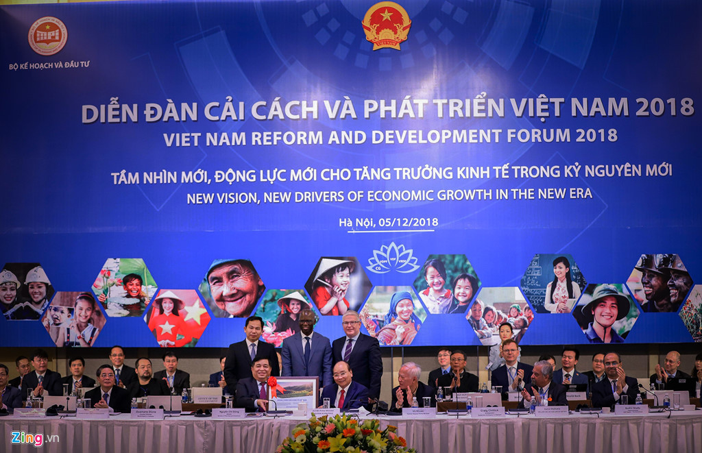 Ong Vu Khoan: The gioi canh tranh gay gat, Viet Nam o khu vuc nhay cam hinh anh 1