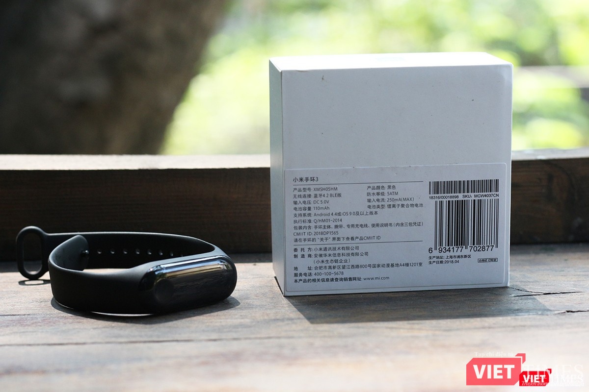 Vì hệ điều hành Mi Band 3 toàn tiếng Trung nên chúng tôi chưa "vọc vạch" được sâu trong menu. Tuy nhiên, với 5 cải tiến nói trên cùng mức giá khá mềm, chỉ 900.000 đồng thì sản phẩm này cũng đáng để sở hữu