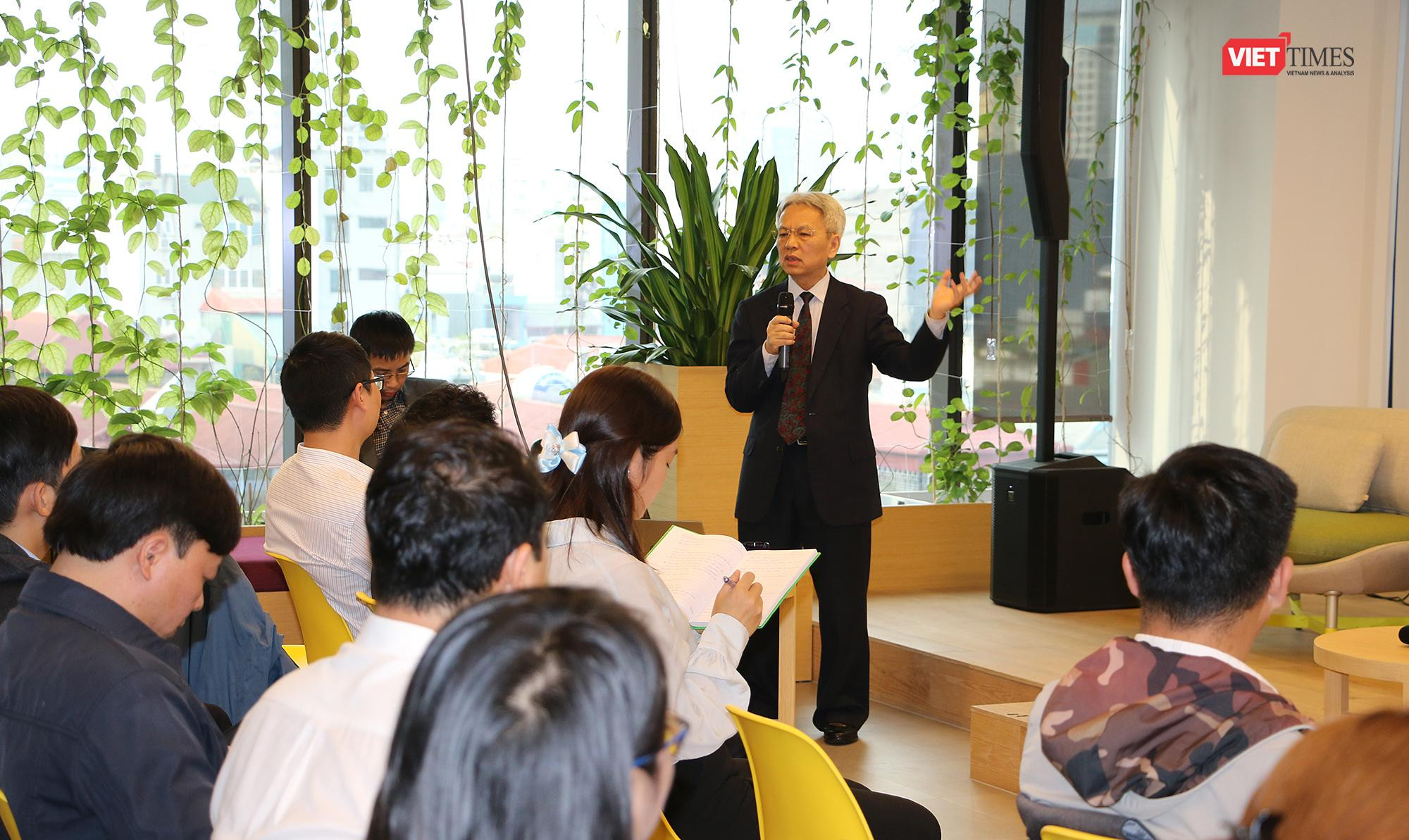 Ông Nguyễn Sĩ Dũng cho rằng Việt Nam nên xây dựng mô hình nhà nước kiến tạo phát triển giống các nước Đông Bắc Á