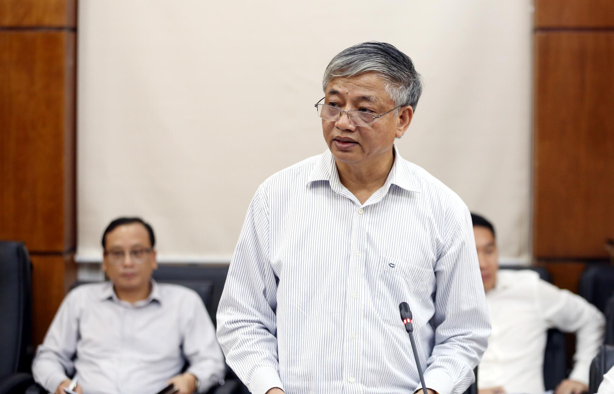 Tiến sĩ Doãn Mậu Diệp Tiến sĩ Doãn Mậu Diệp