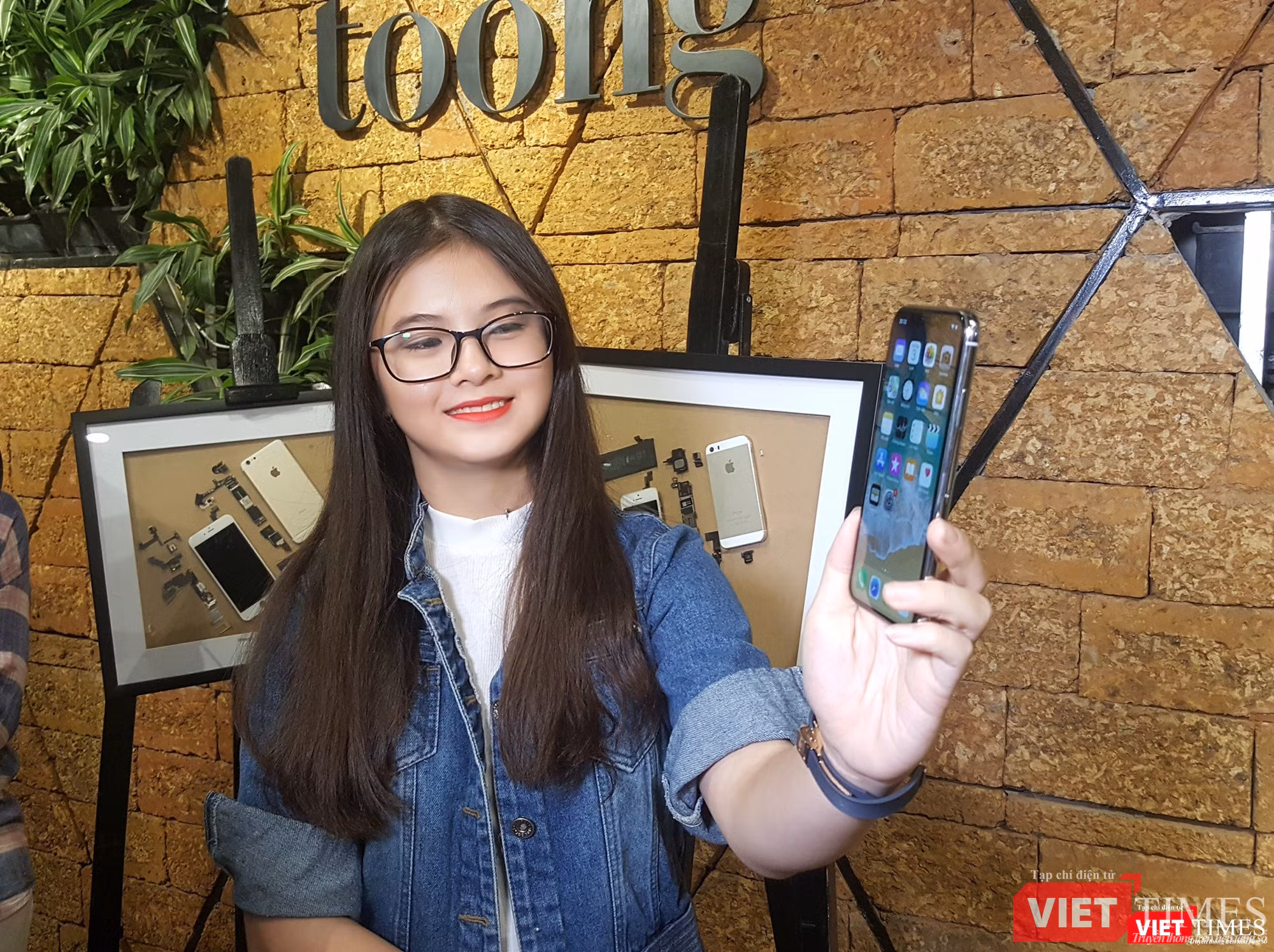 Đây chính là chiếc iPhone X đầu tiên xuất hiện tại Hà Nội ảnh 13