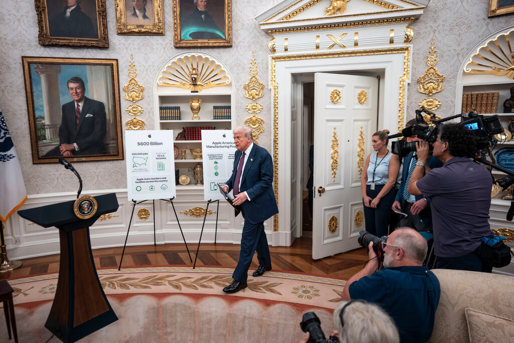 Ông Trump dát vàng Nhà Trắng Đập tường, lát đá Vườn Hồng, xây ballroom hàng trăm mét vuông 11.jpg