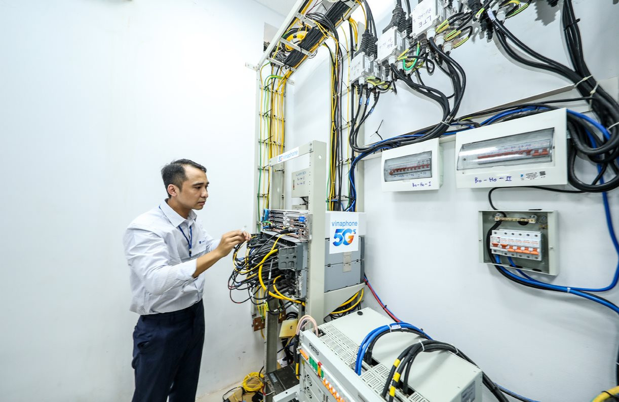 03 uu tien ha tang du lieu va mang vien thong moi.jpg