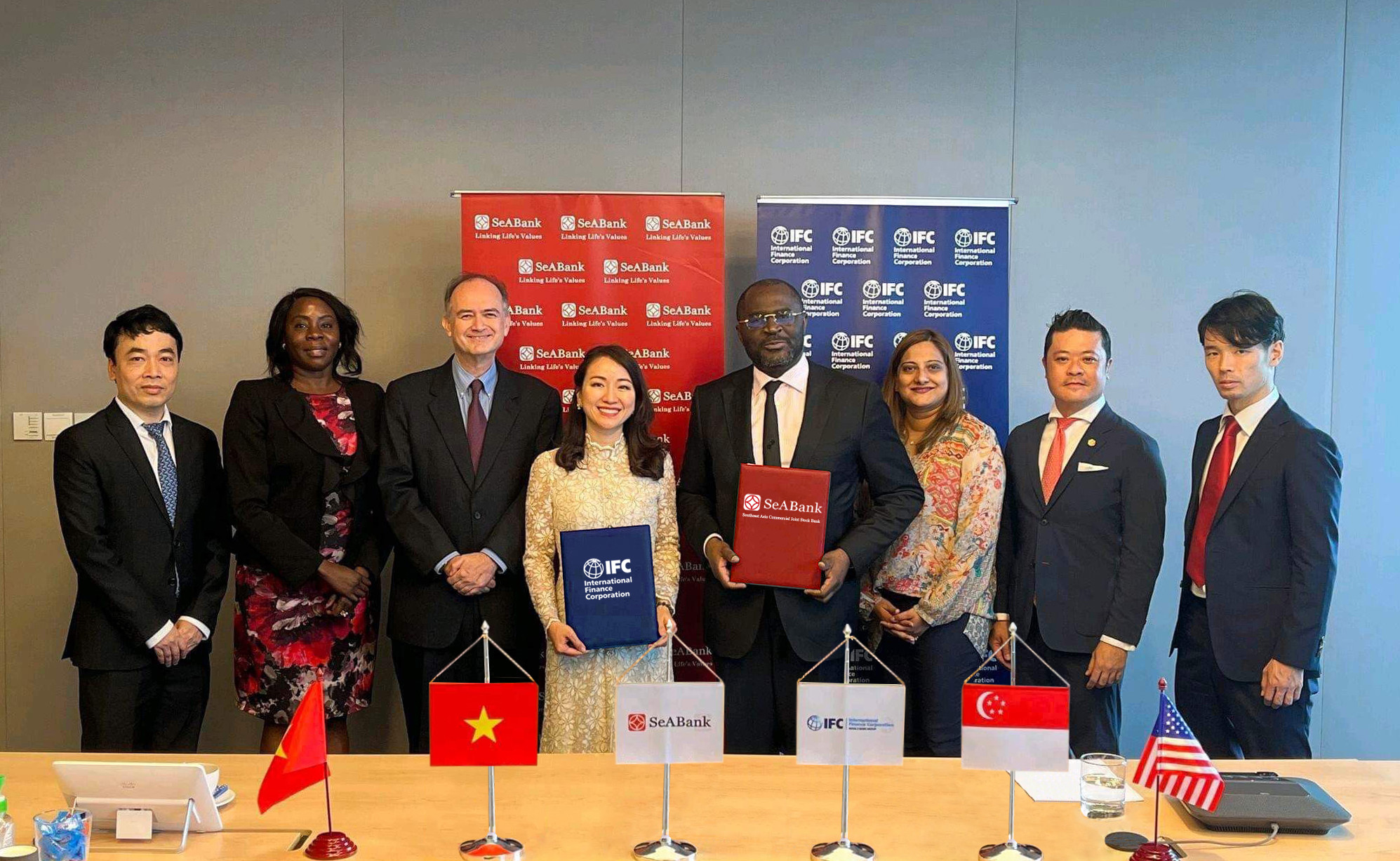 SeABank ky ket vs IFC - singapore 27.2.2023.jpg