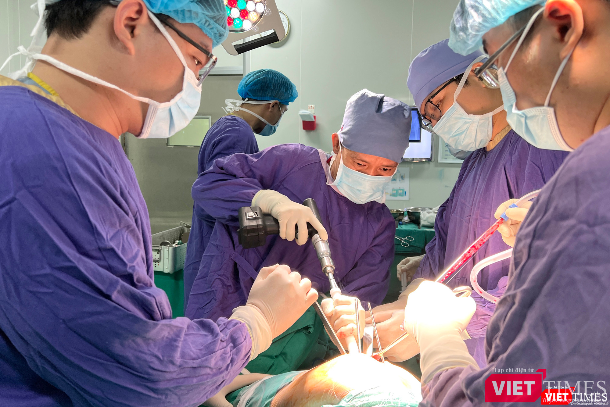 VT_Phau thuat khop hang.jpeg